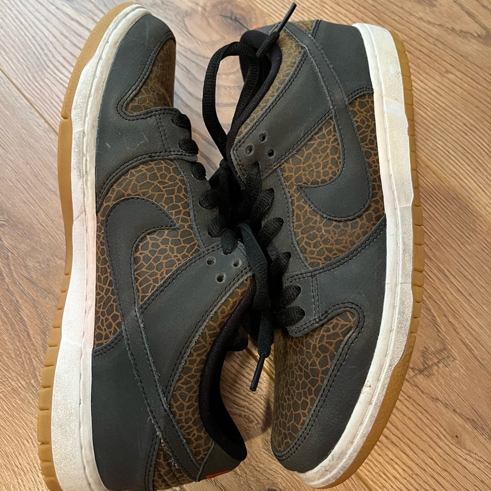 Nike SB dunks - giraffe print. Size 10.